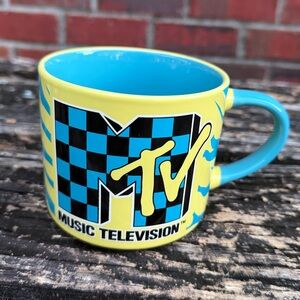 RETRO 80s I Want My MTV Music Television 15 oz Ceramic Yellow Blue Coffee Mug M4